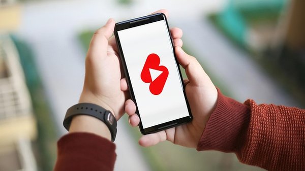 Formation youtube réussie : stratégies efficaces sans visage